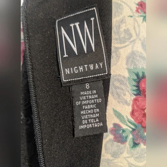 Black lace dress size Small - Picture 9 of 11